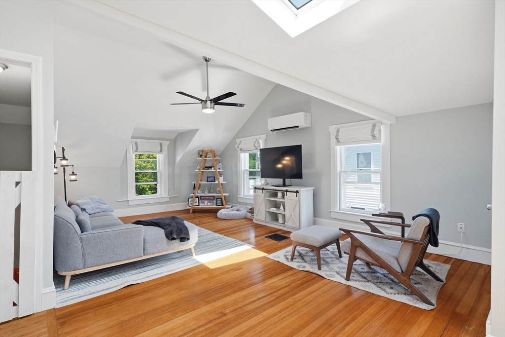 房源照片：16 Billows Street #B, Winthrop