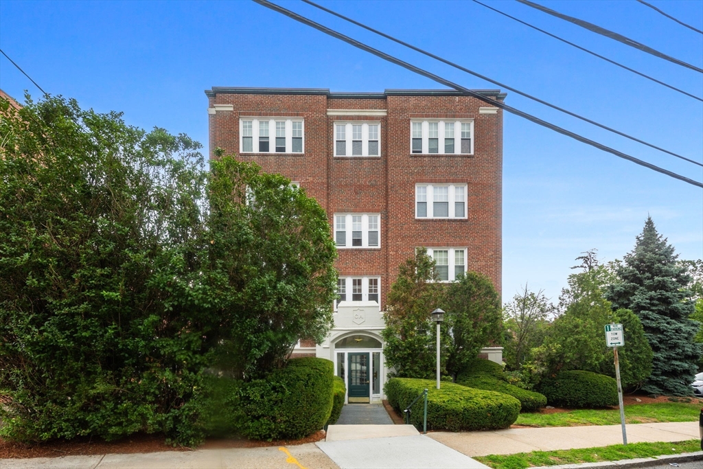 תמונה של הנכס: 21 Bradlee Rd #32, Medford