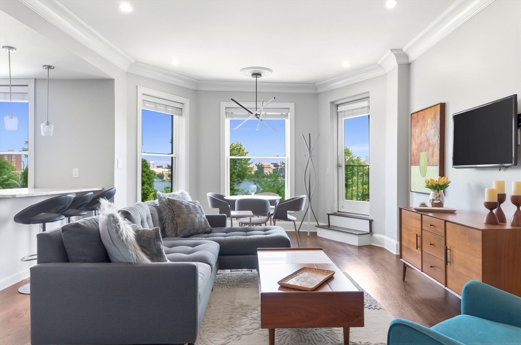 תמונה של הנכס: 23 Bay State Road #4, Boston