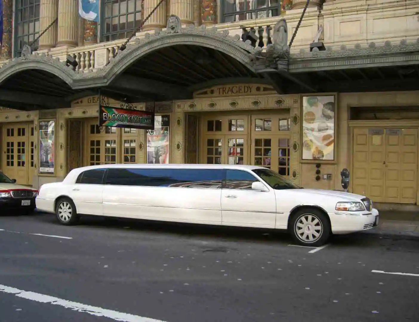 limousine-car-price-in-pakistan-specs-features-and-models