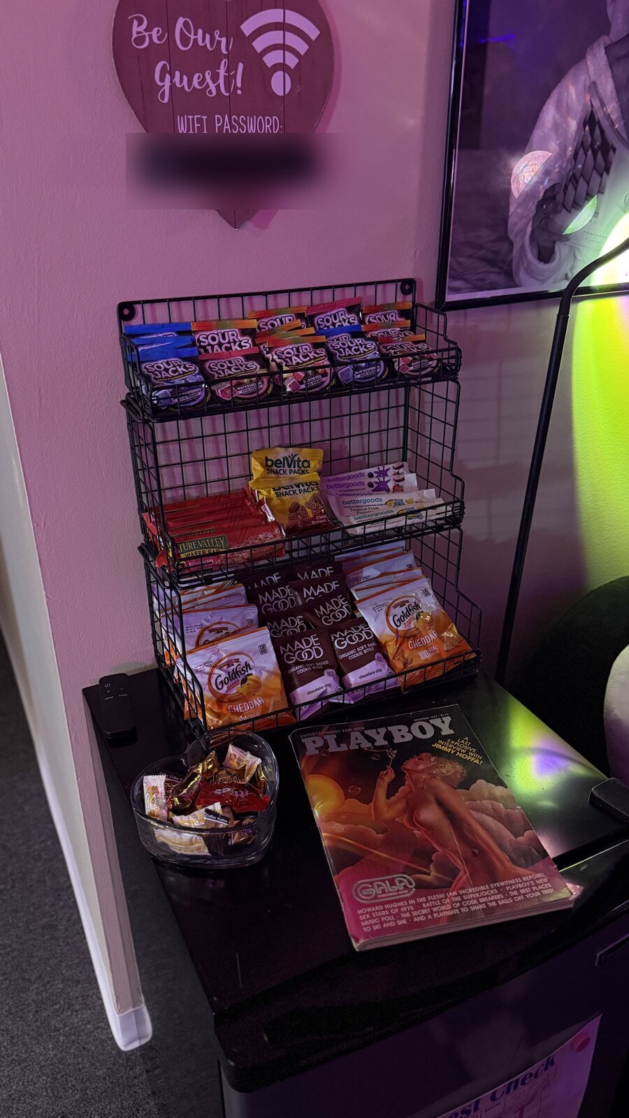 Snacks and drinks at the De Voe studio