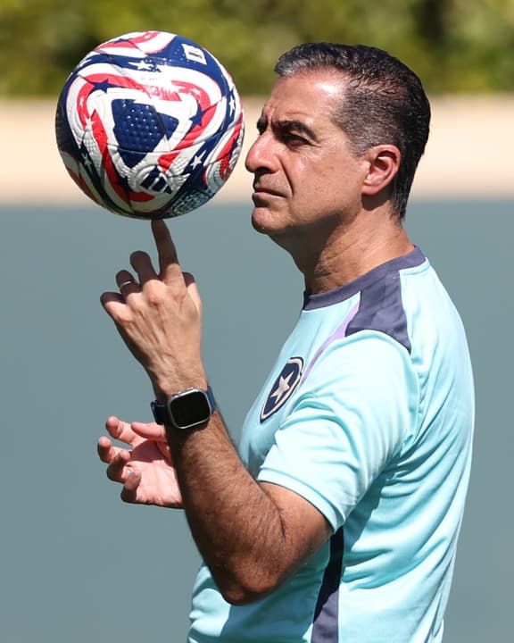 PSG x Botafogo: 'Cemitério do futebol está cheio de favoritos', dispara Paiva