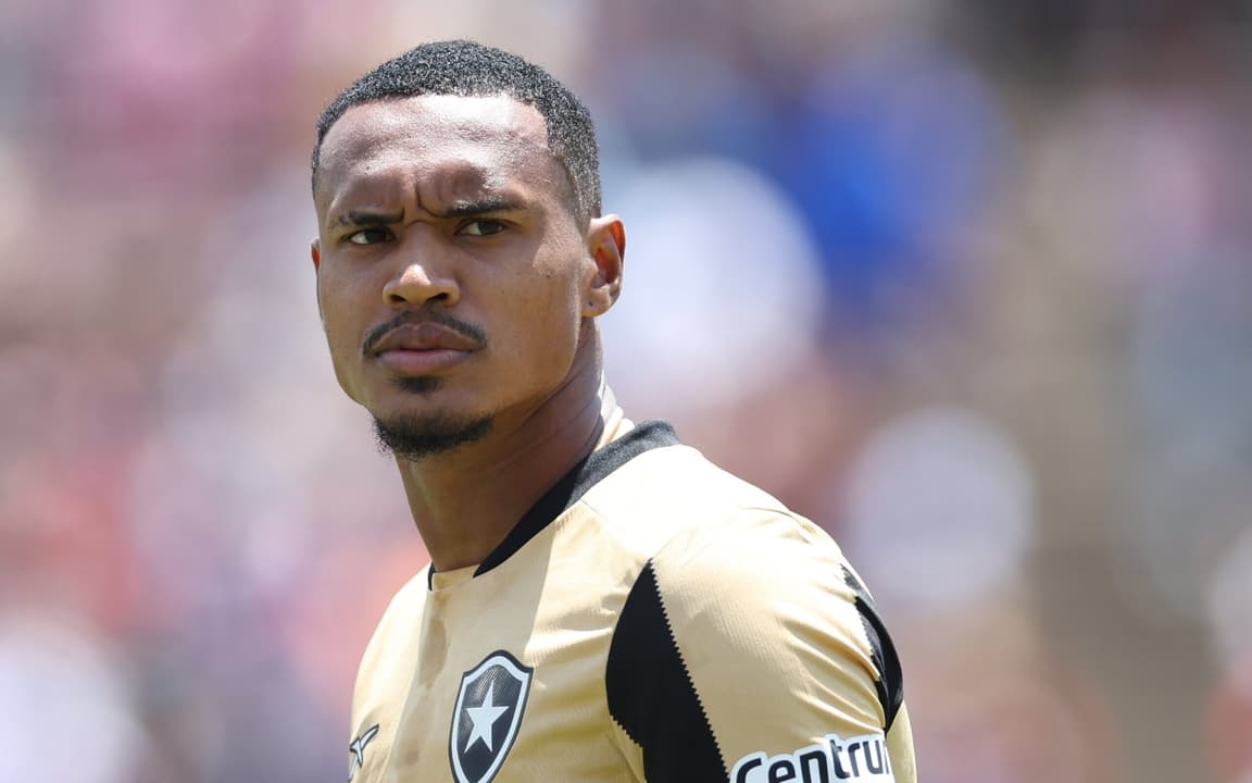 Manchester United estaria monitorando John, segundo imprensa britânica