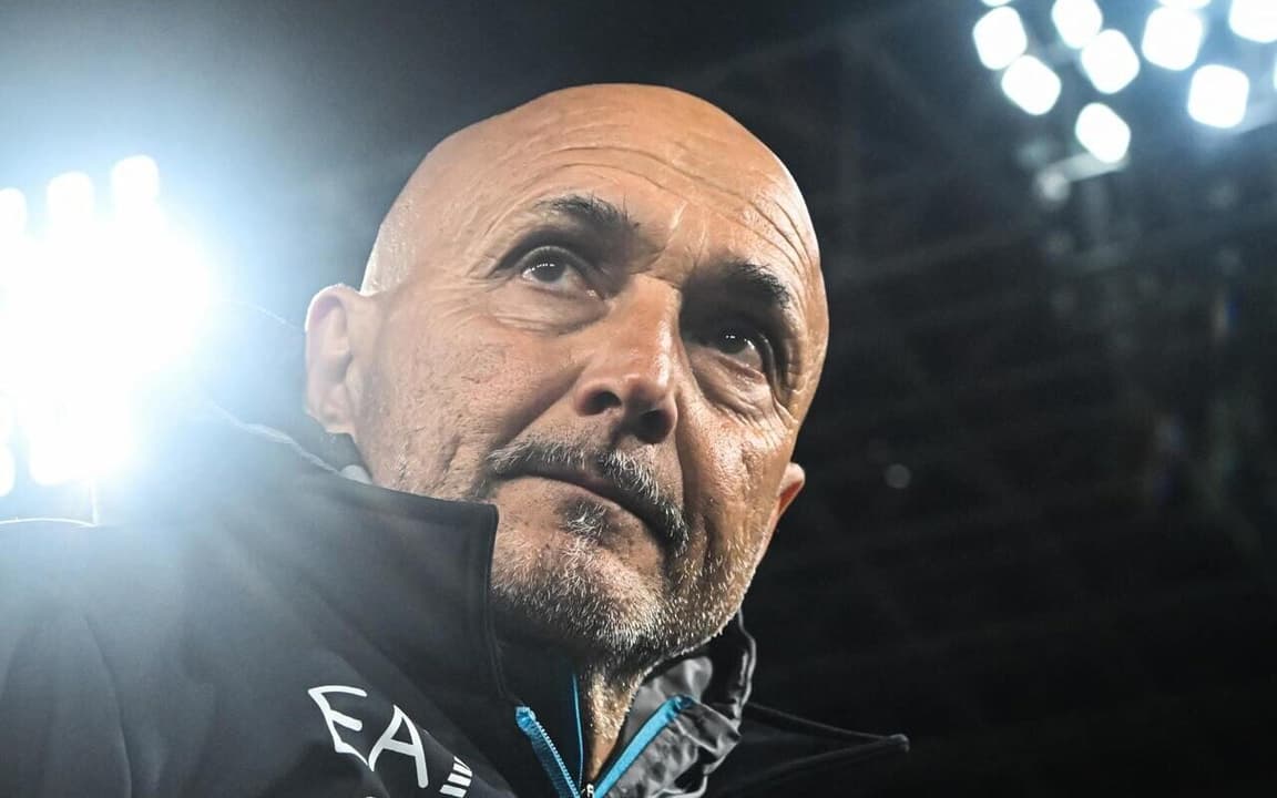 Técnico da Itália vira manchete e vê pressão aumentar após derrota nas Eliminatórias