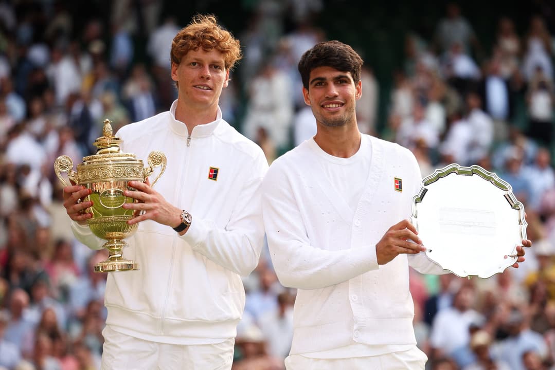 João Fonseca interage com Sinner e Alcaraz após final de Wimbledon