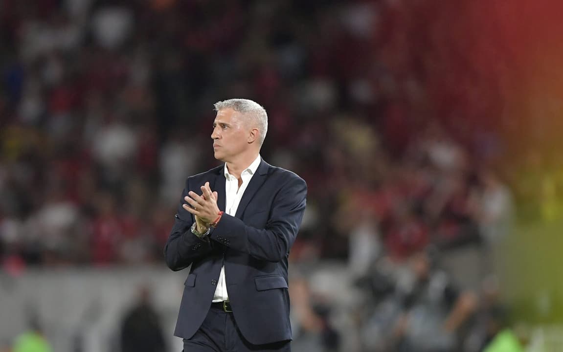 Vai dar tempo do Crespo dar um jeito no São Paulo? Vote e veja o resultado
