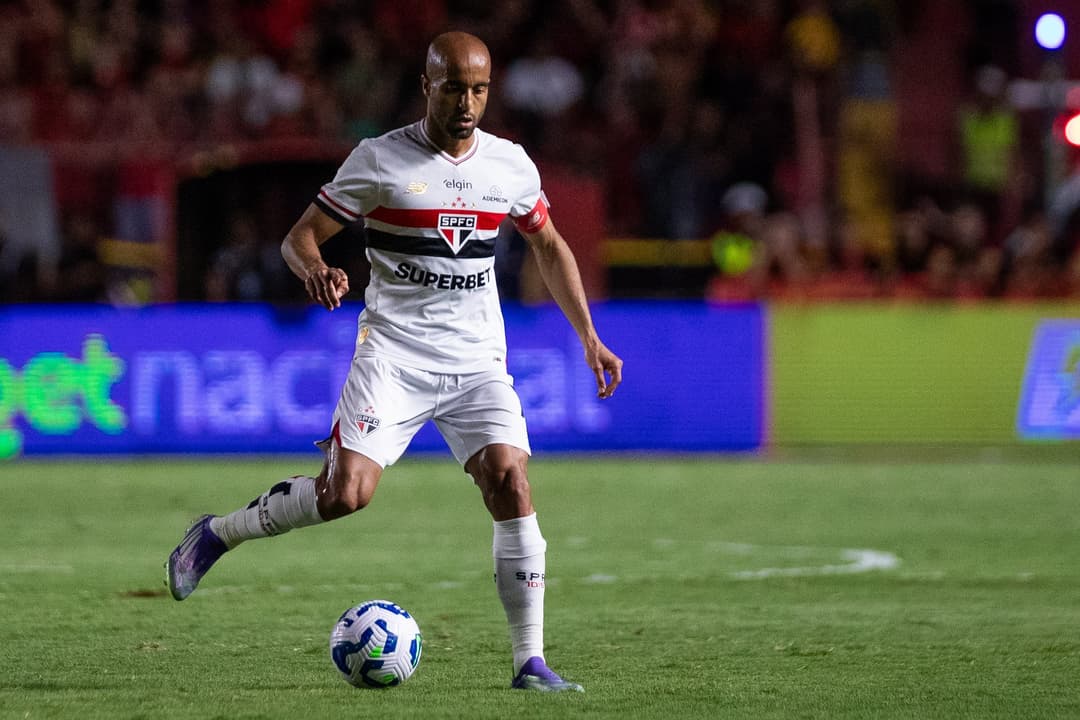 Lucas Moura será titular no São Paulo? Crespo mantém suspense para Libertadores