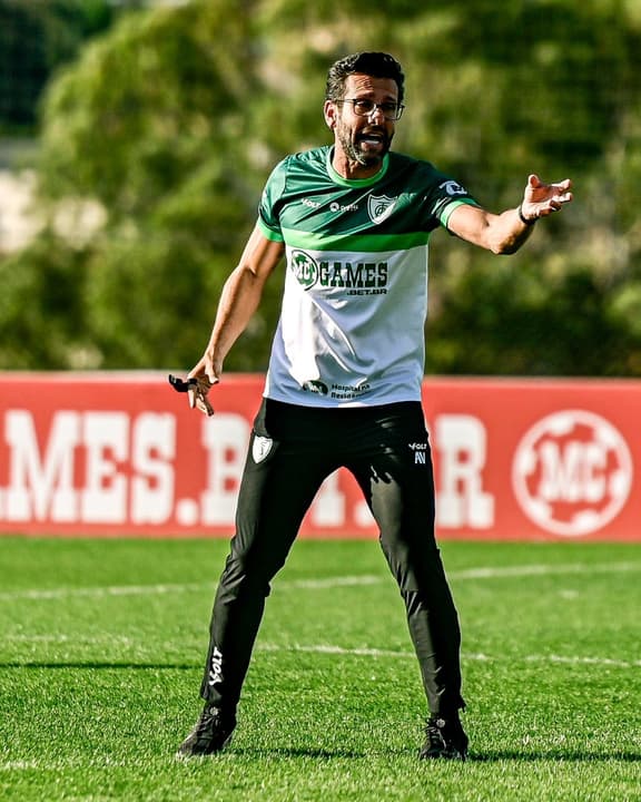 Na ZR da Série B, América-MG acerta com ex-Athletico e Vasco como técnico