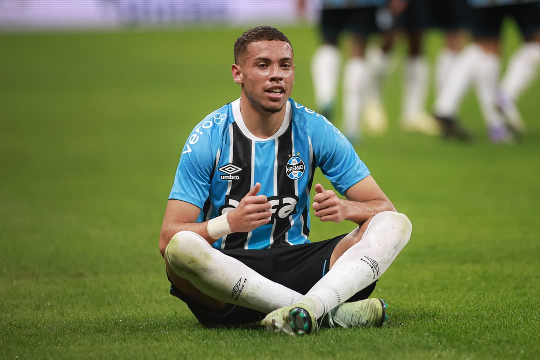 Primeiro gol e título: Alysson vive noite inesequecível no Grêmio