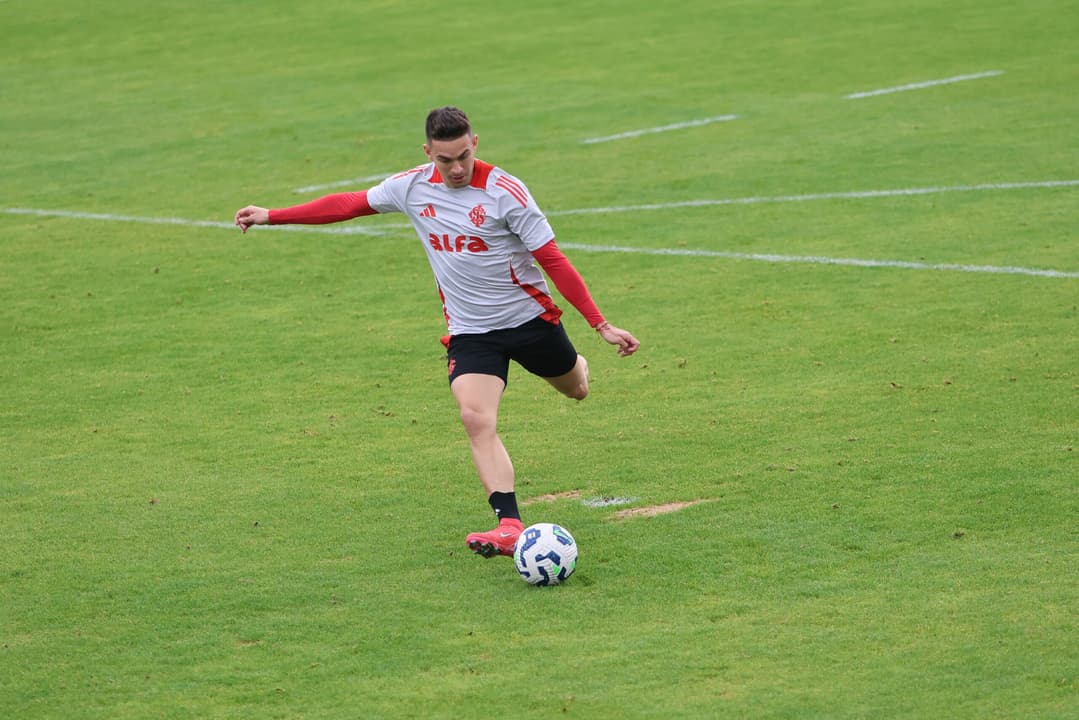 Internacional deve usar time reserva contra o Flamengo