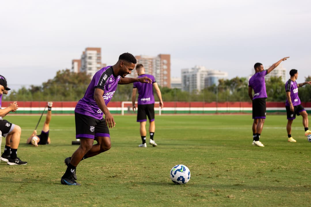 Com desfalques, veja provável escalação do Ceará contra o Botafogo