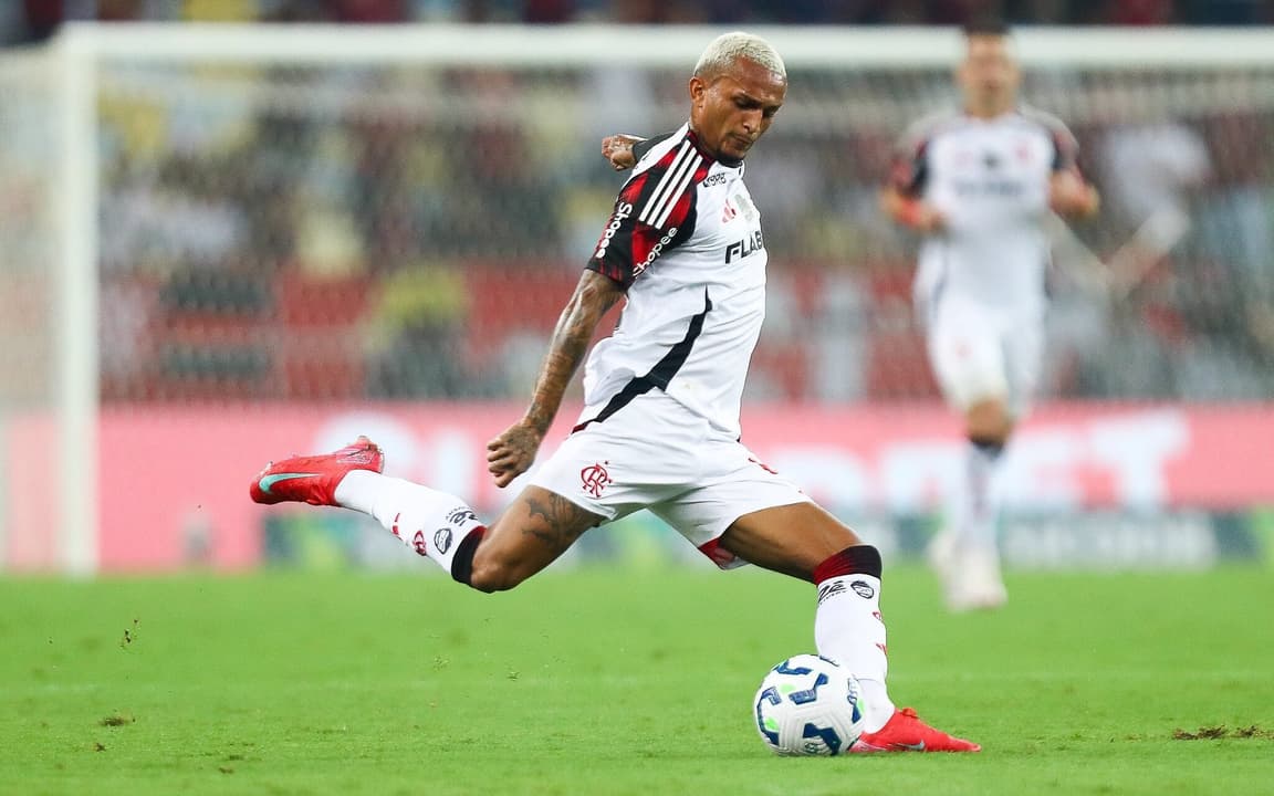 Das críticas à Seleção: a passagem de Wesley pelo Flamengo chega ao fim com grande enredo