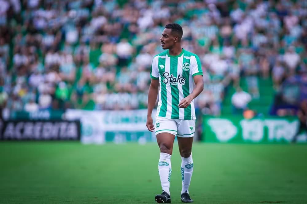 Precisa tantos? Elenco do Grêmio deve chegar a oito volantes