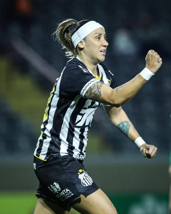 Santos vence Palmeiras e sobe na tabela no Paulistão Feminino