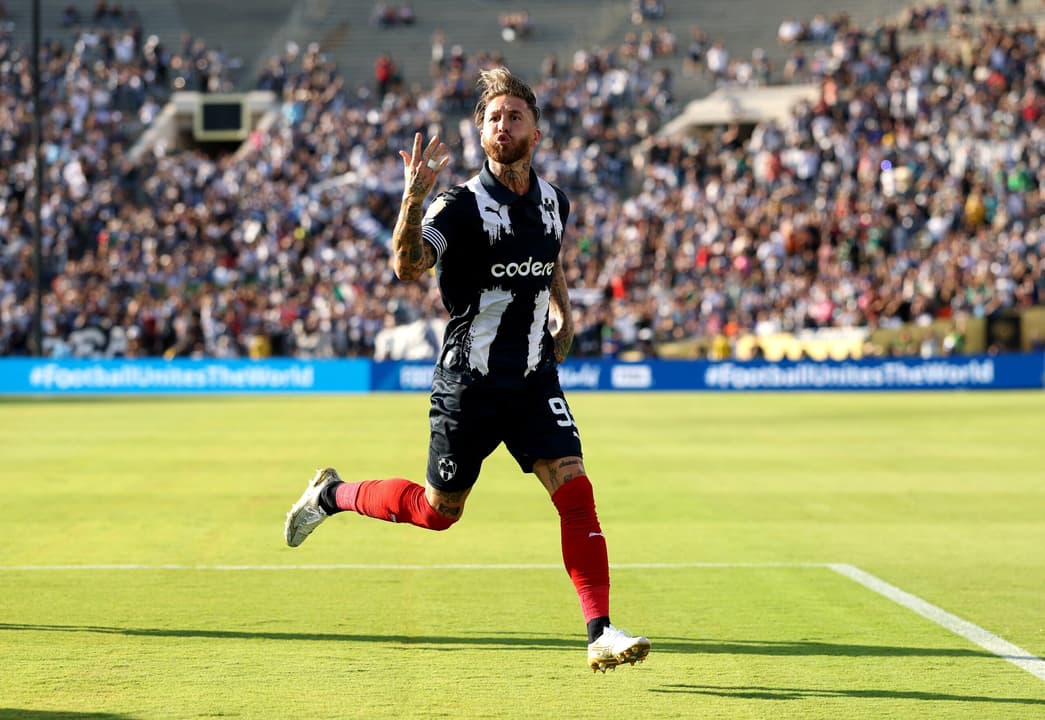 Imprensa se rende a Sergio Ramos após atuação no Mundial