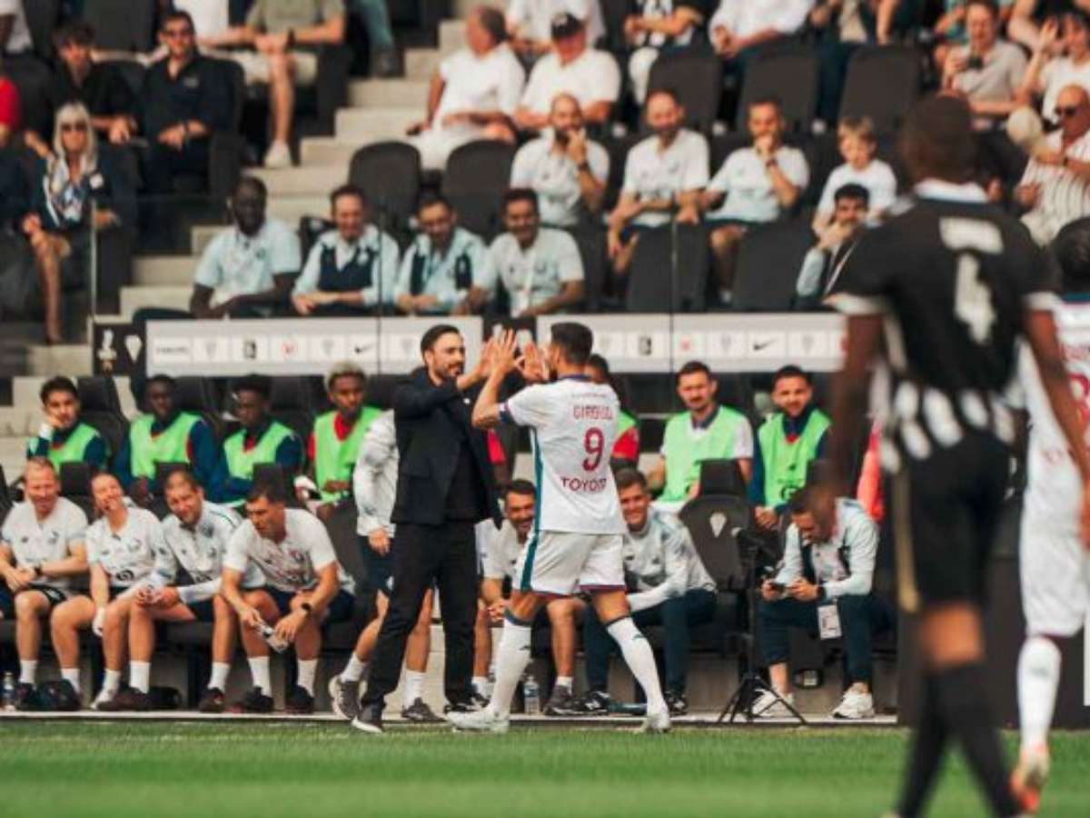 Ancelotti estreia com vitória: Lille 2 x 0 Angers na Ligue 1