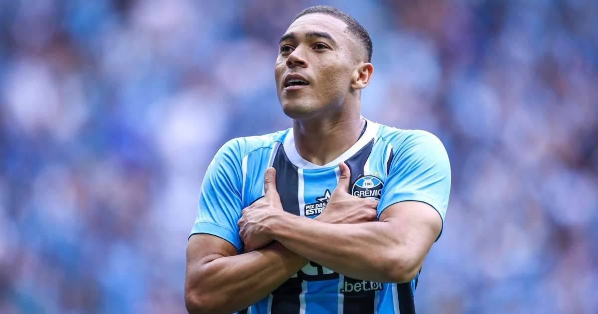 Carlos Vinícius iguala marca de Jardel e anima torcedor do Grêmio