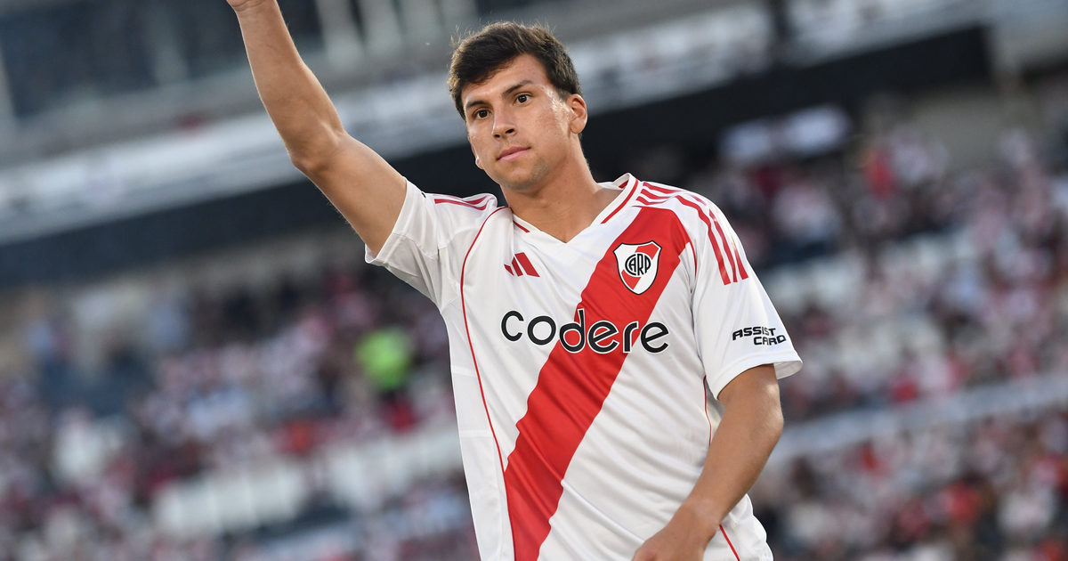 São Paulo se aproxima de acerto com atacante chileno do River Plate