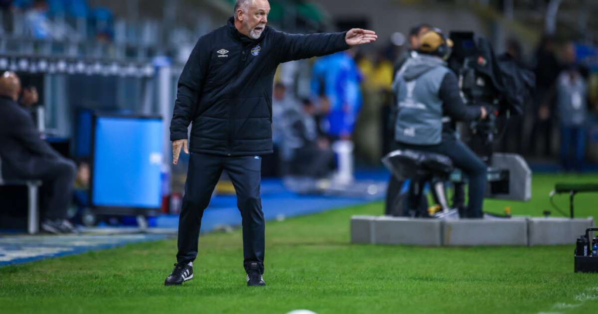 A indireta de Mano Menezes para Cristaldo, do Grêmio