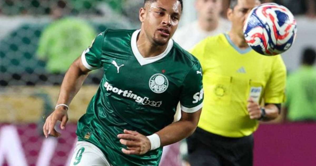 Após Mundial em branco, Vitor Roque tenta se provar no Palmeiras