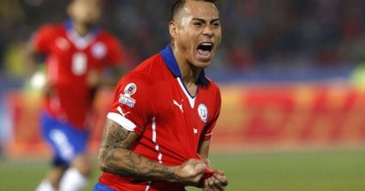 Vargas, ex-Atlético, rescinde com Nacional e fica livre no mercado