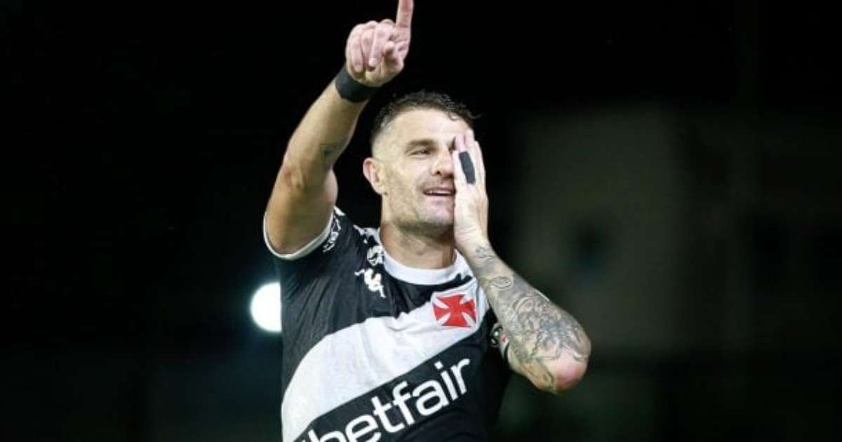 Vegetti se torna terceiro maior artilheiro do Vasco no século 21