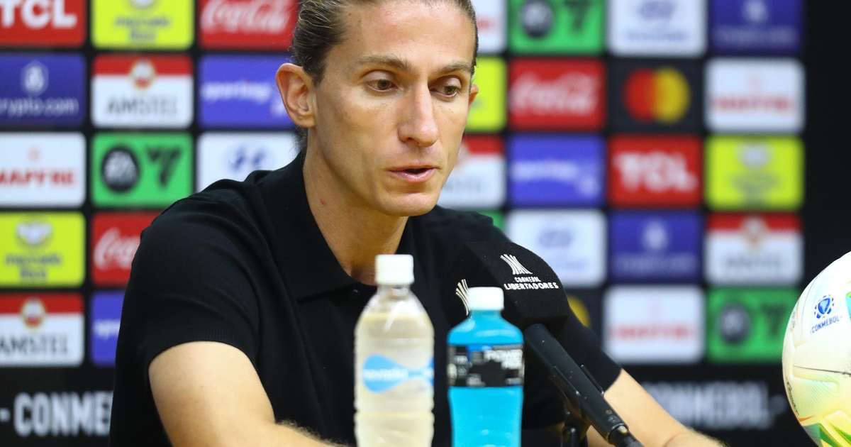 Filipe Luís destaca poder de bola parada da equipe: