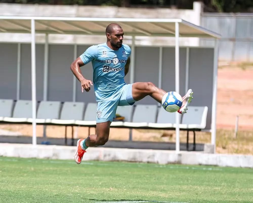 Ponte Preta acerta contratação do lateral Kevyn, do Paysandu