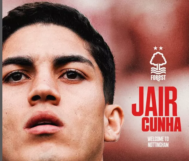 Nottingham Forest oficializa a contratação de zagueiro ex-Botafogo