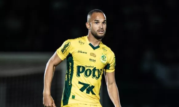 Vitória negocia João Victor com Mirassol por R$ 2,7 milhões