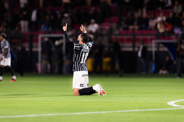 Pedro Raul brilha e garante vitória do Corinthians sobre Bragantino