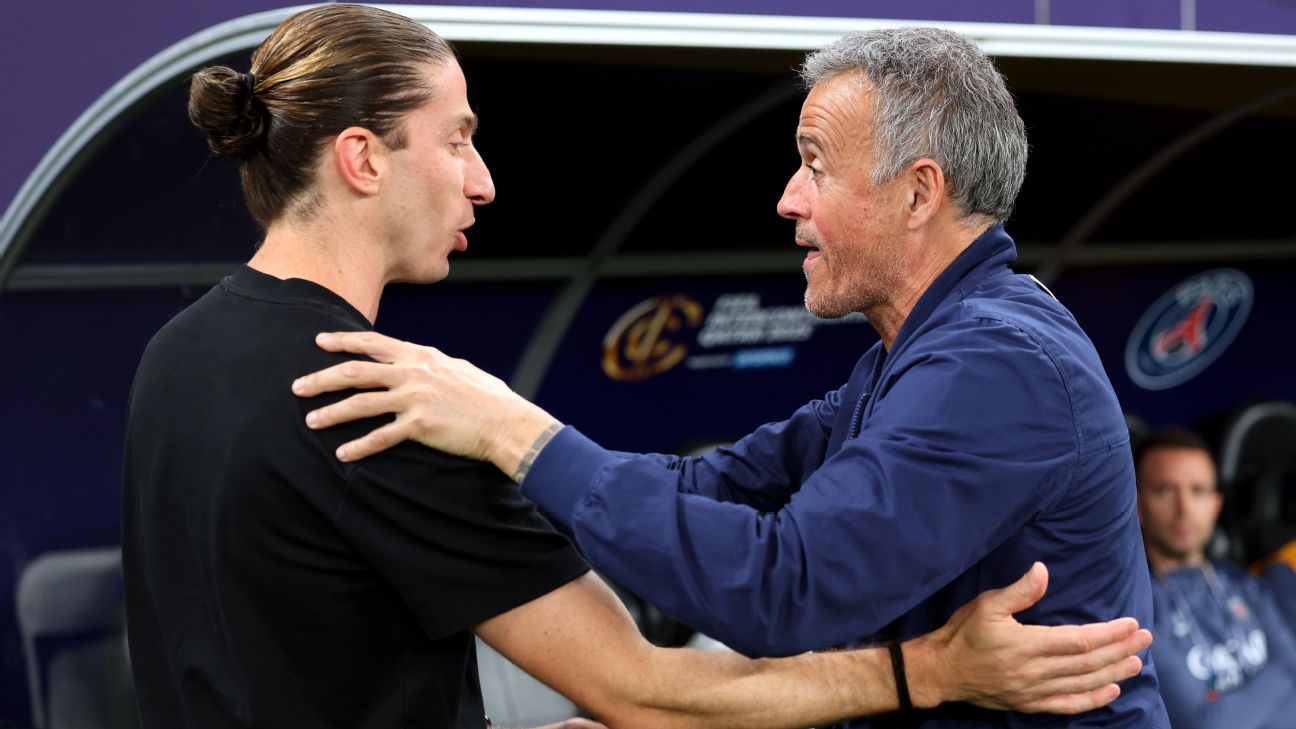 Filipe Luís no Monaco: clássico contra PSG testa evolução