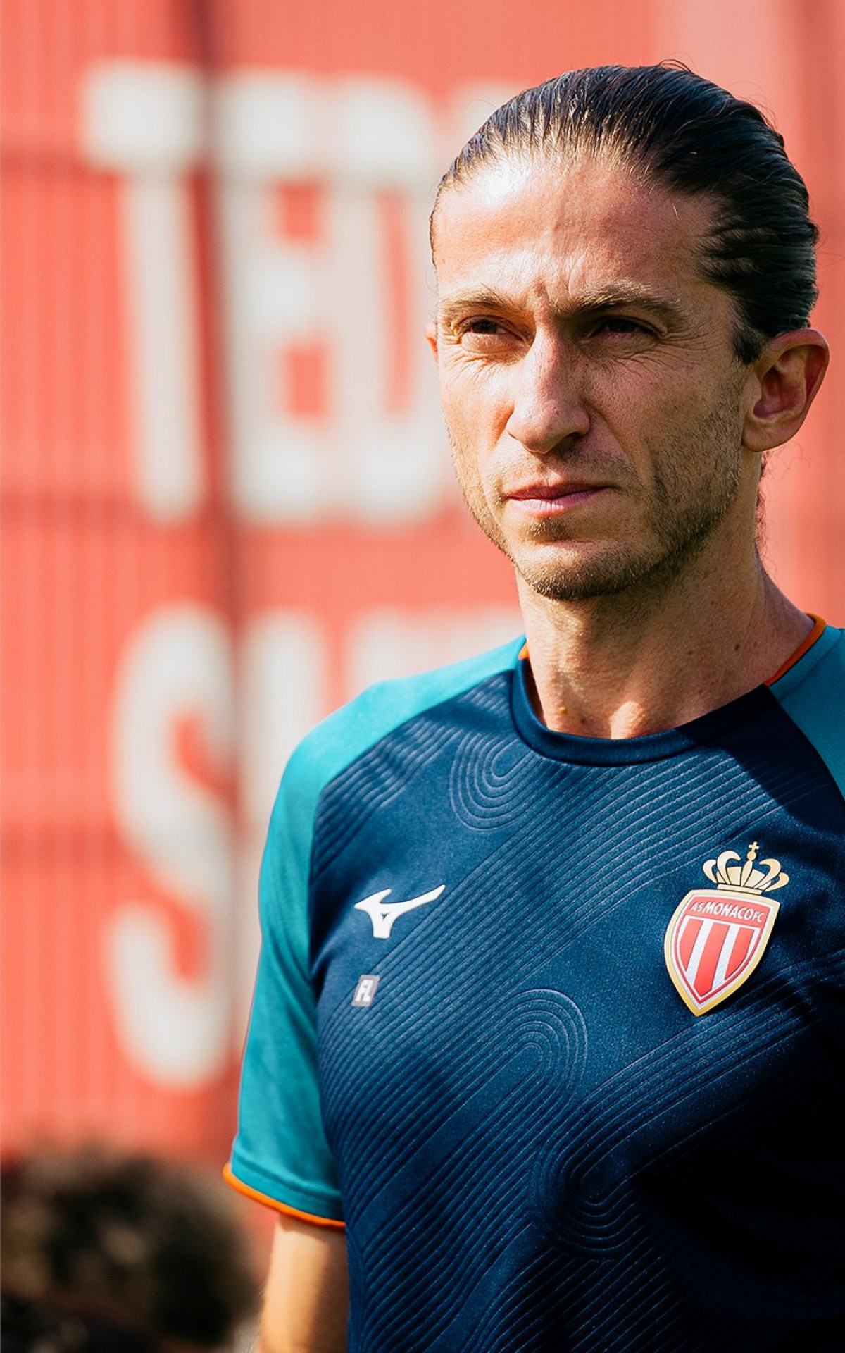 Monaco de Filipe Luís vence Liverpool em Anfield e mostra evolução