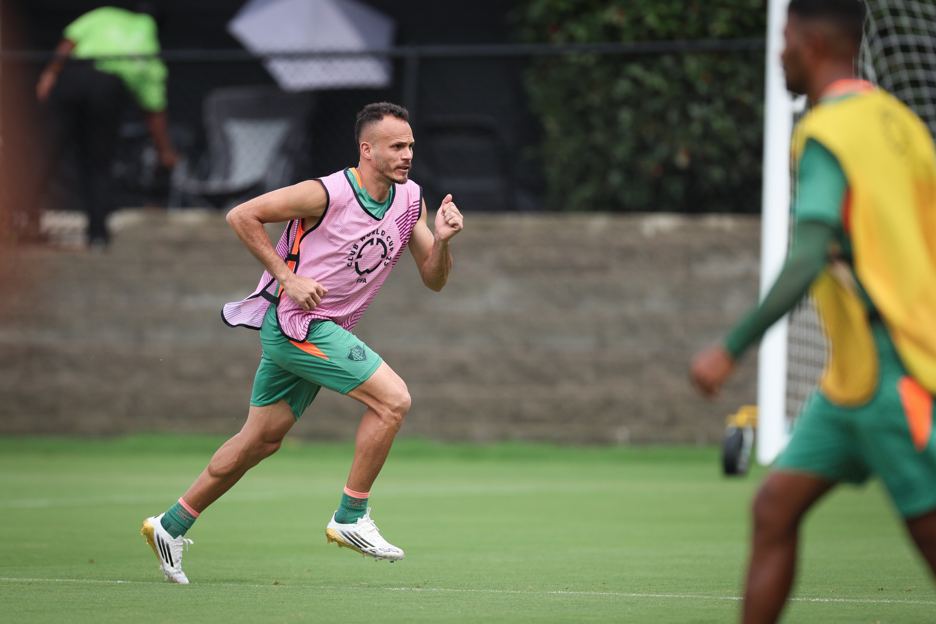 Renê projeta jogo 'difícil' entre Fluminense e Inter de Milão: 'Temos que acreditar'