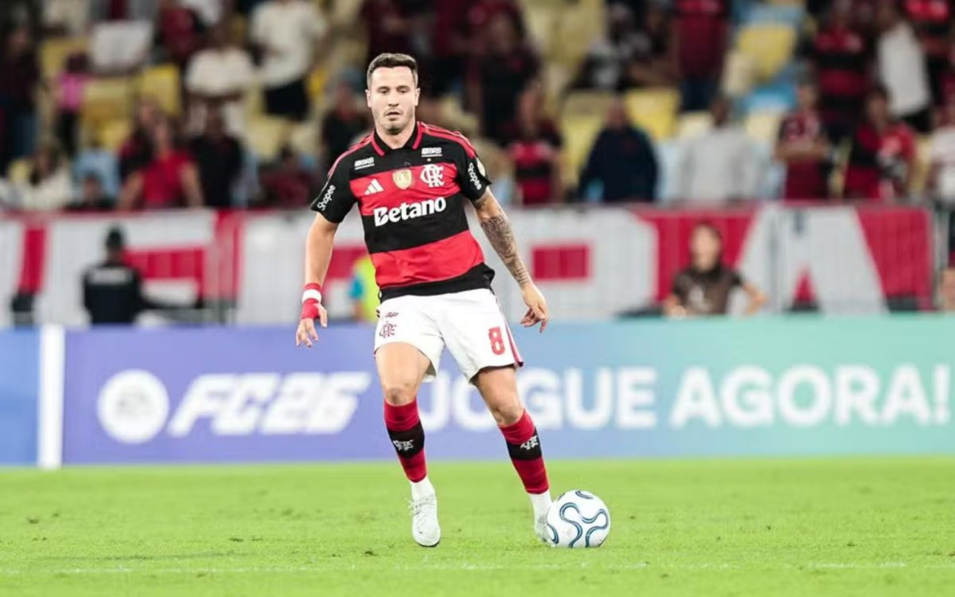 Saúl tem chance no meio-campo do Flamengo