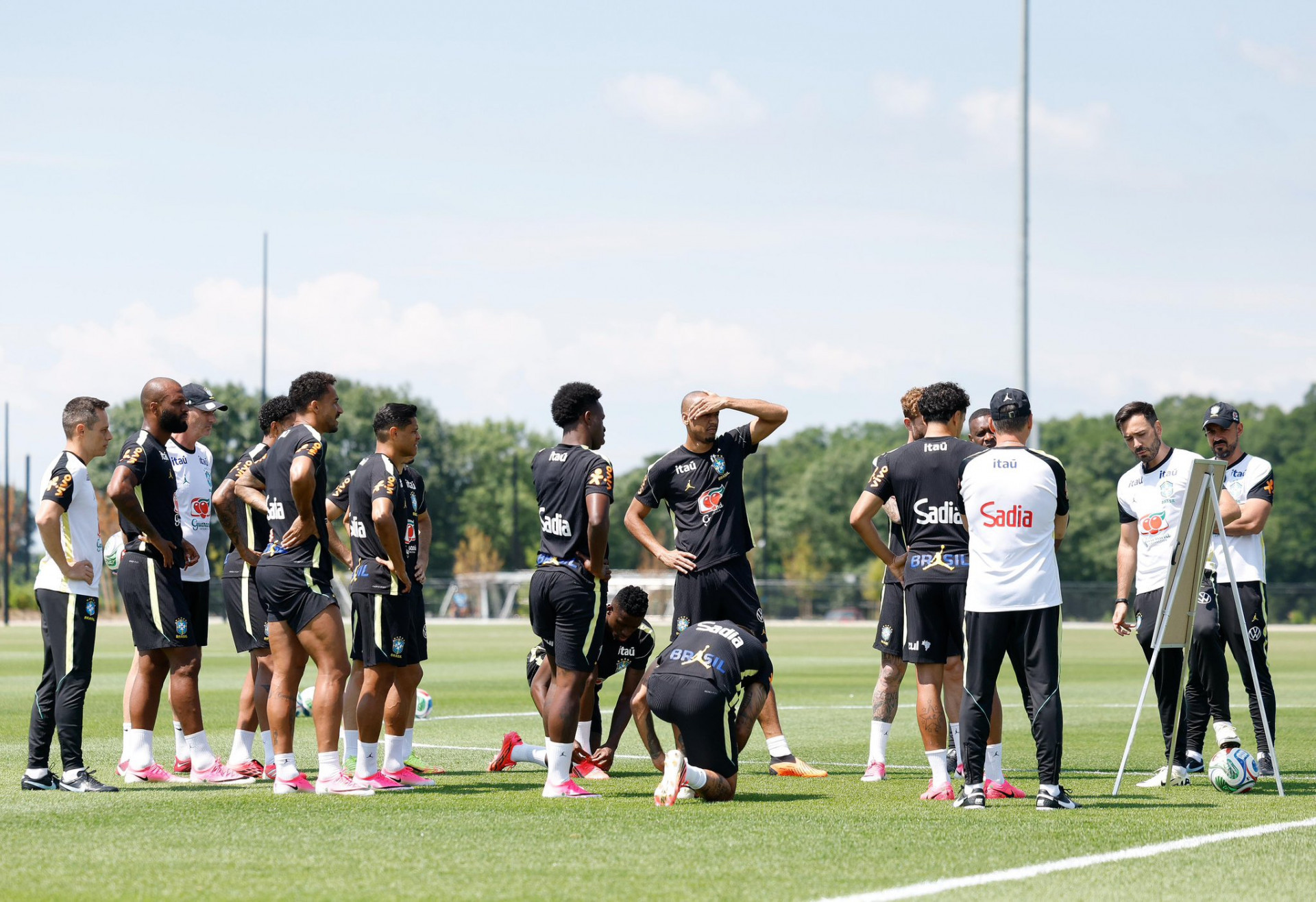 Brasil sobe no ranking da FIFA após empate de Portugal