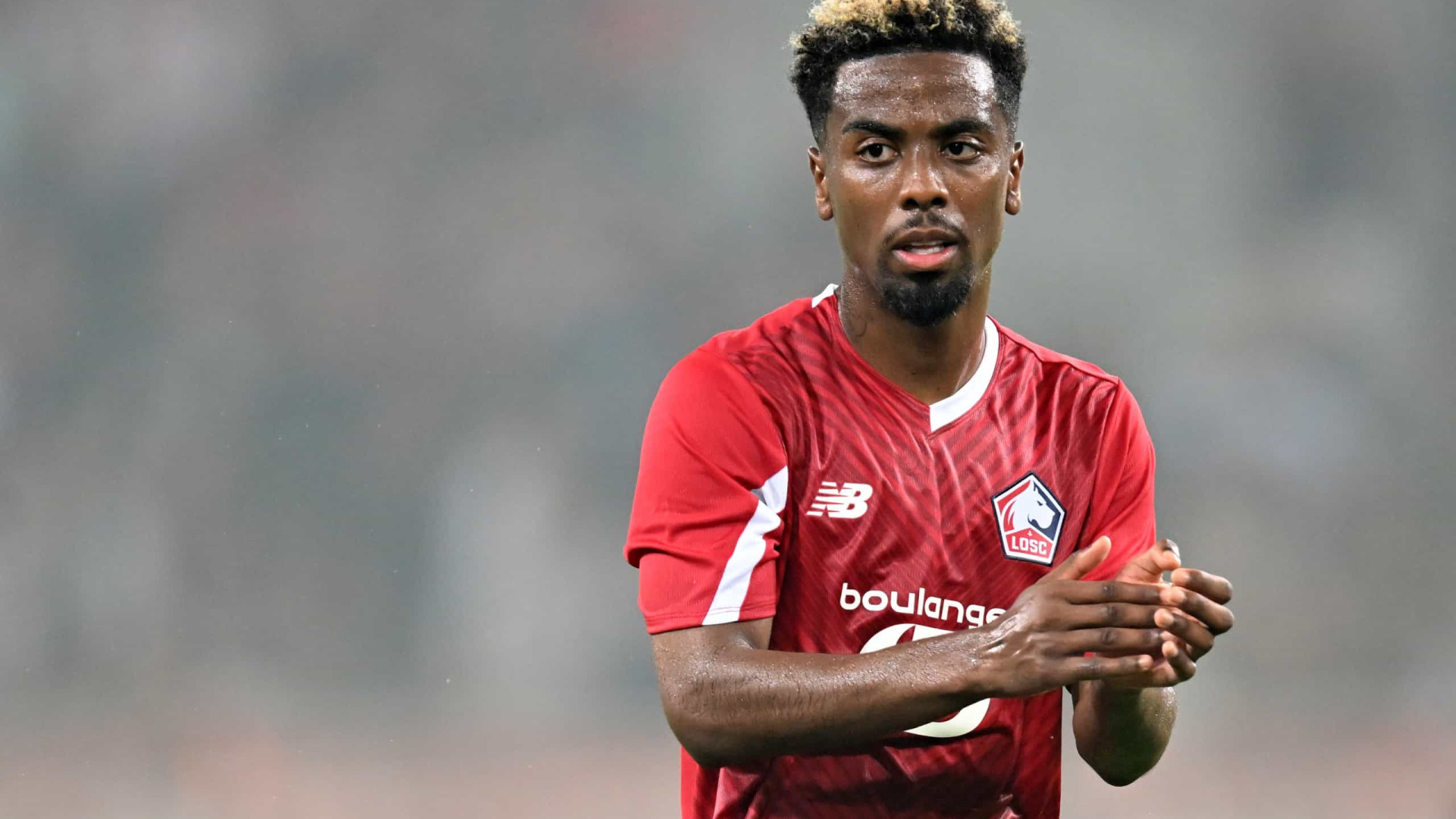 Marselha reforça-se com a contratação do médio Angel Gomes