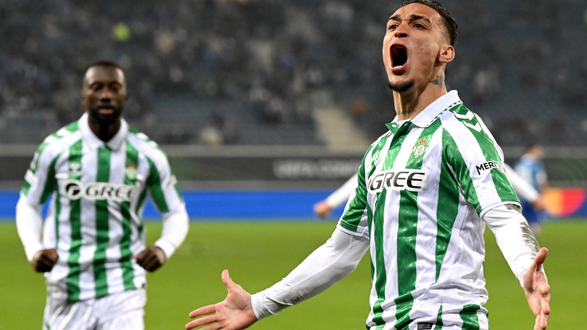 Antony mais perto de regressar ao Betis a preço de 'saldo'