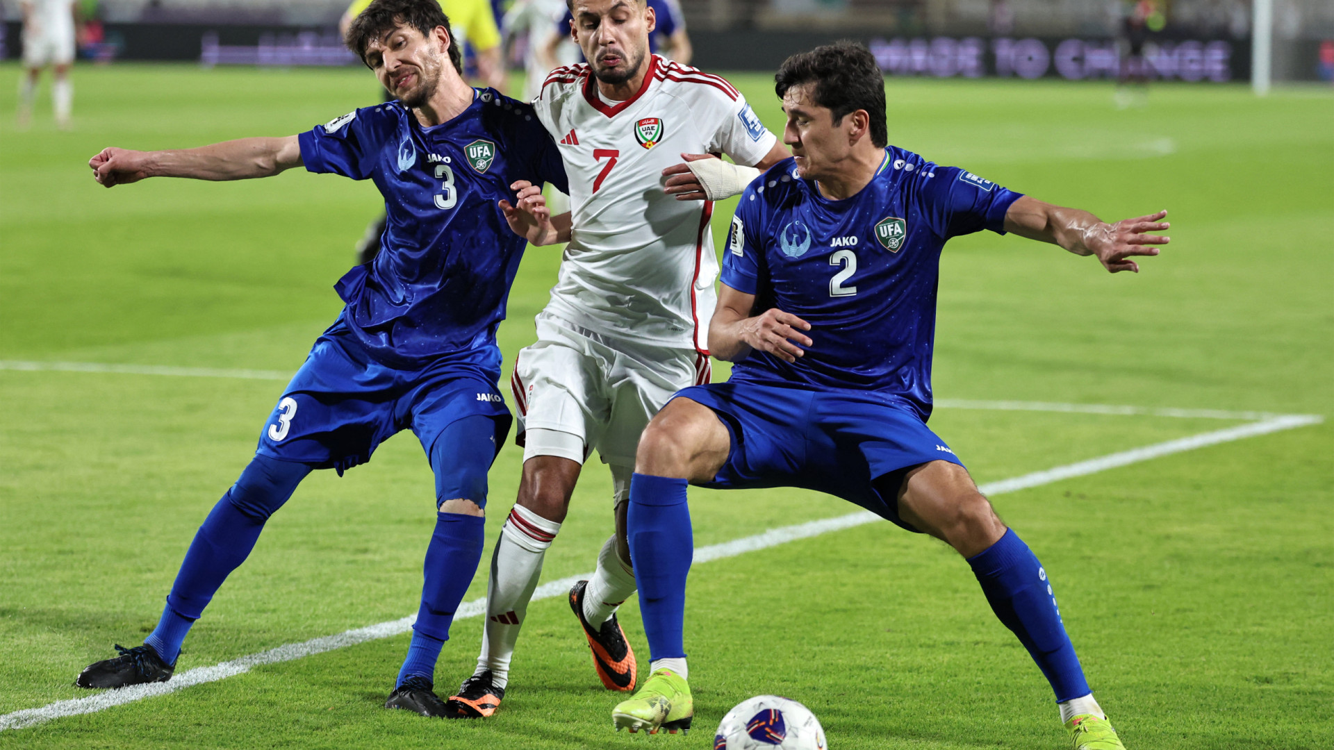 Histórico. Uzbequistão pela primeira vez na fase final de um Mundial