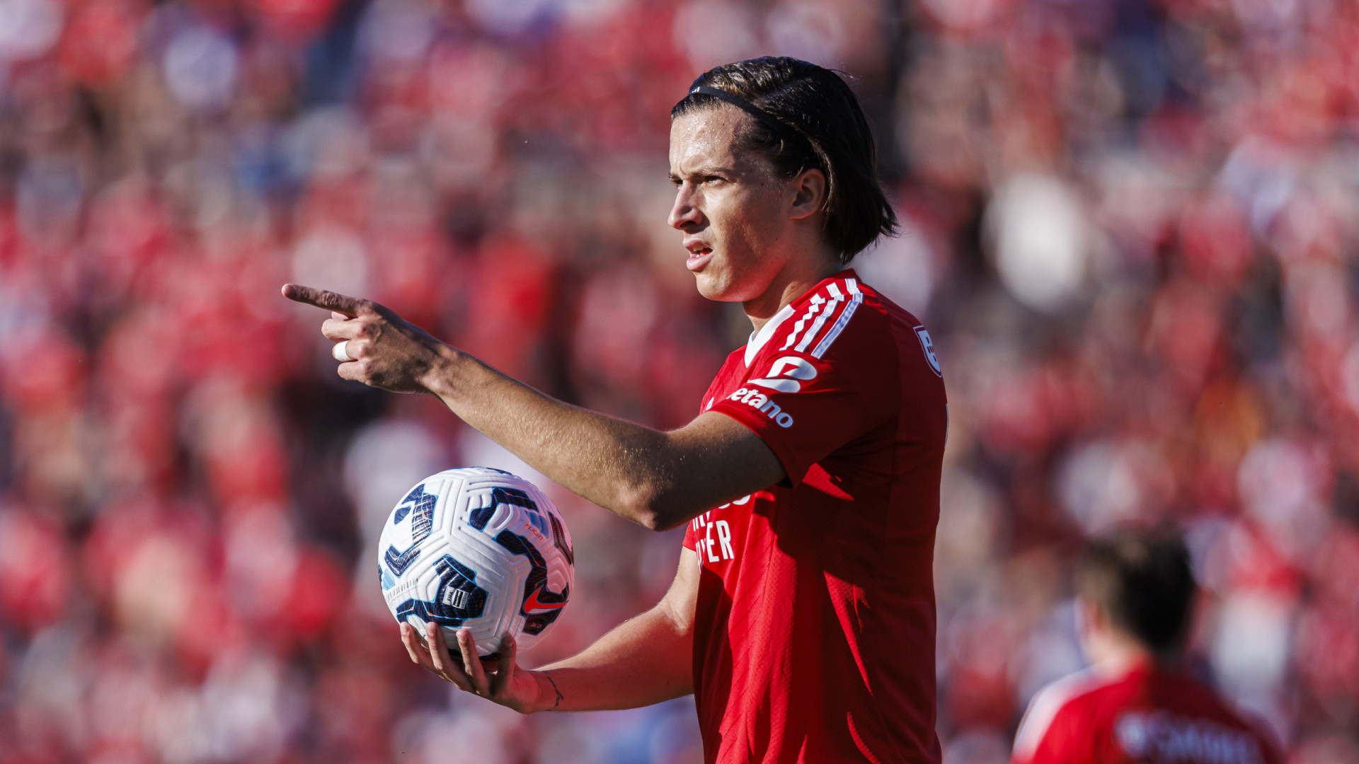 Carreras com pé e meio fora do Benfica. Substituto virá... do Real Madrid