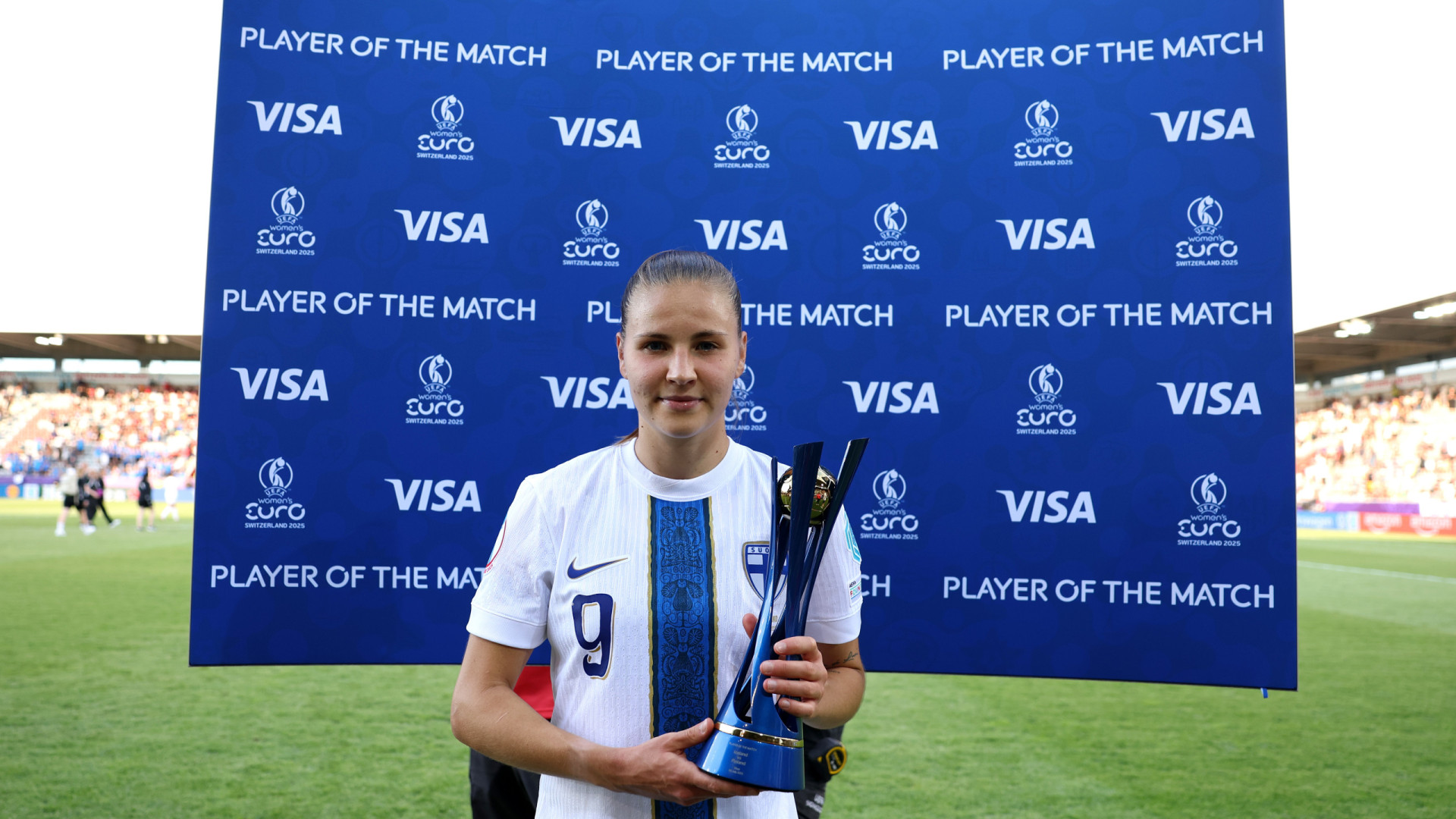 Finlândia vence Islândia no jogo inaugural do Europeu feminino