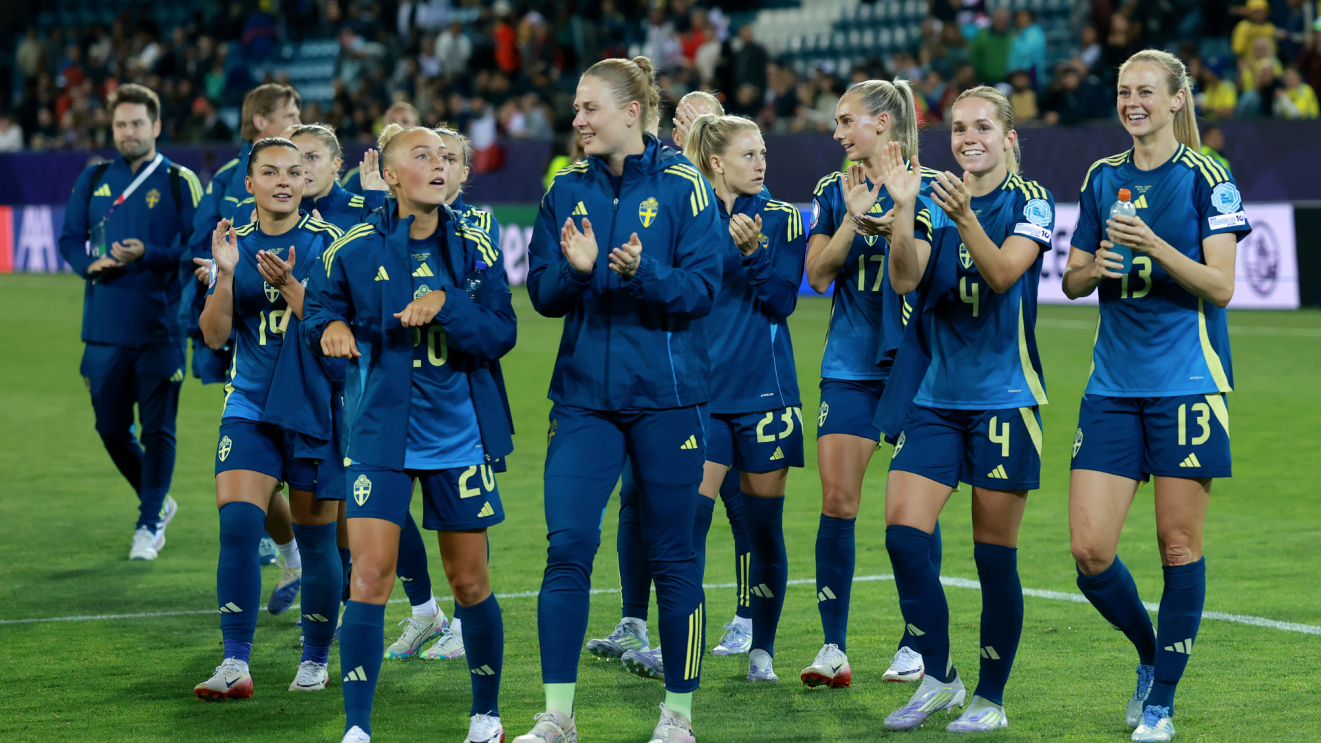 Suécia e Alemanha garantem presença nos 'quartos' do Europeu feminino