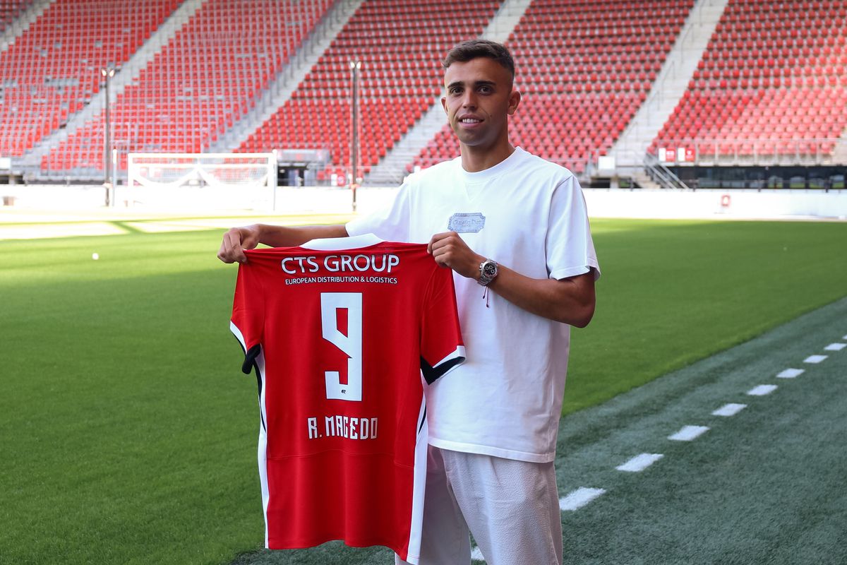 Mercado Oficial: Avançado deixa SC Braga B e reforça AZ Alkmaar