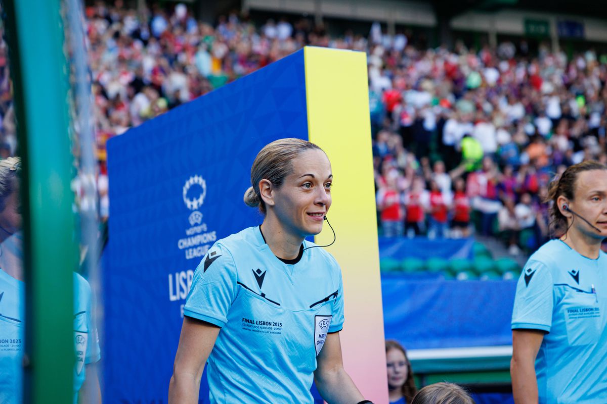 Europeu feminino: Portugal-Itália terá árbitra da final da Champions