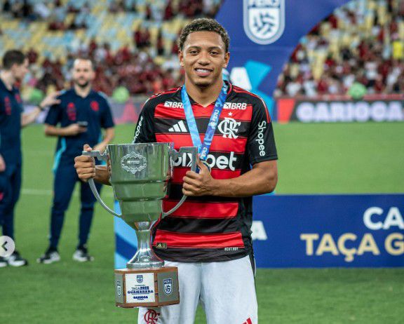 Mercado FC Porto: promessa do Flamengo negociada