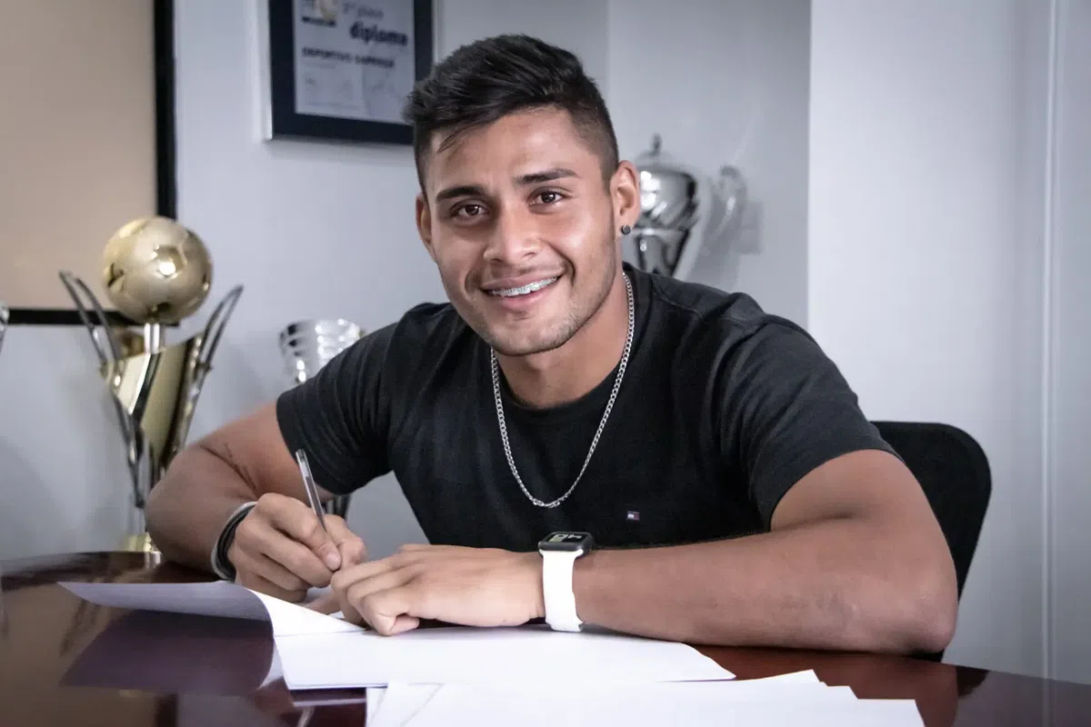 Mercado Rio Ave: Kevin Chamorro apontado à baliza