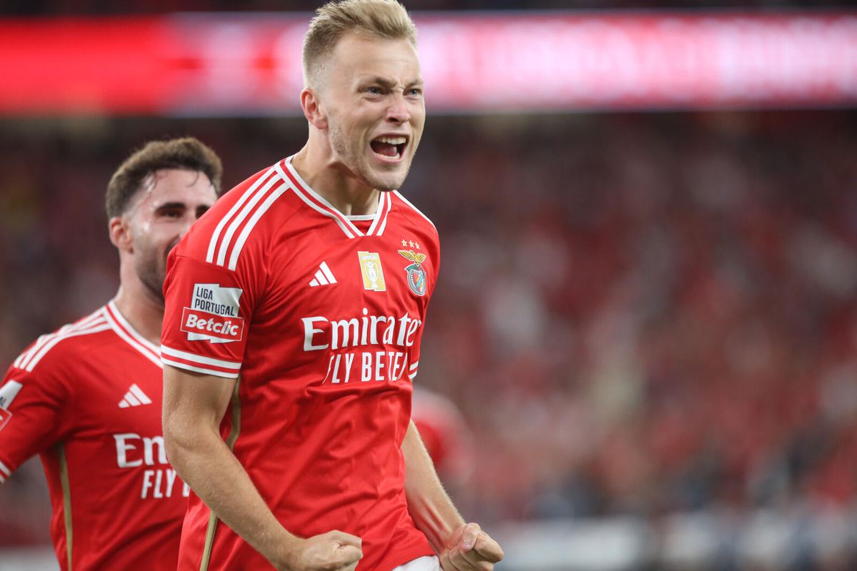 Oficial: Benfica anuncia saída de avançado