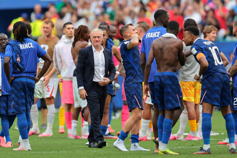 Deschamps deixa seleção da França após atmosfera sufocante