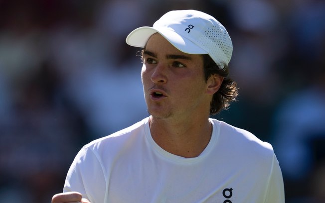 João Fonseca volta a vencer em Wimbledon e vai à terceira rodada