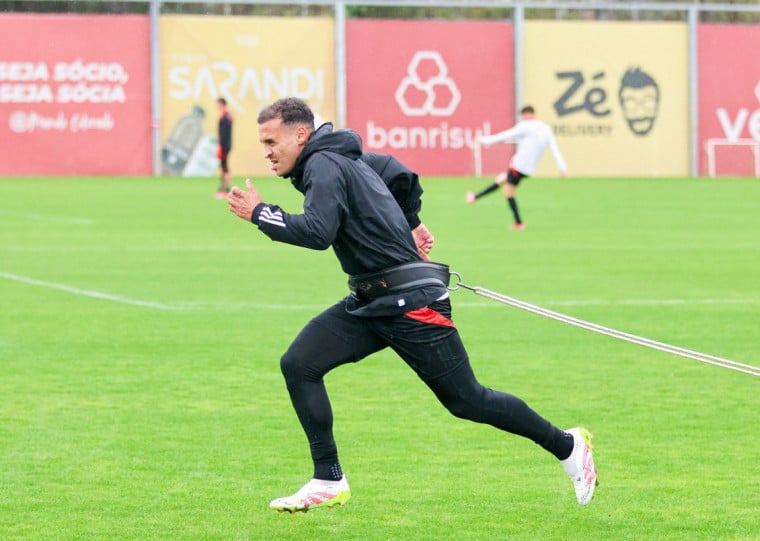 Inter luta contra má fase e retrospecto negativo para bater o Fluminense